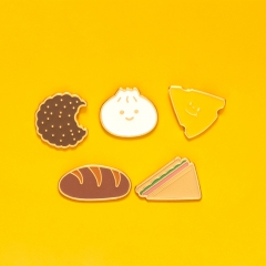 Surewin Crafts Pins Sandwich Metal Enamel Pin Custom Design Fashion Brooch Bread Cookies Dessert Food Soft Enamel Pins Badges