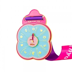 Custom spinning women run medal